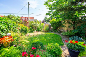 Property listing for 19 Foster St., Hamilton, Ontario